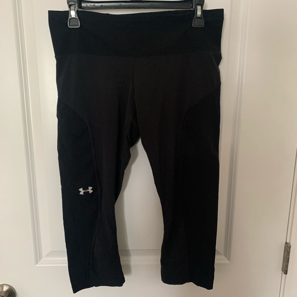 Black UA workout leggings
